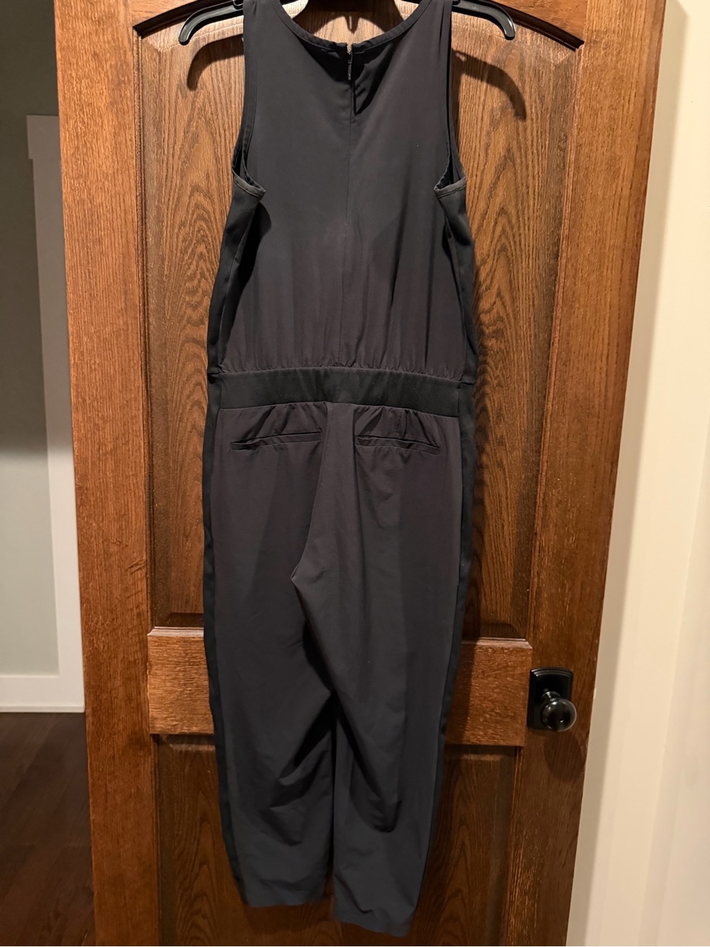 Athleta v-neck jumper
